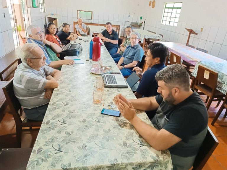 Reunião com a direção e docência do Instituto Bíblico